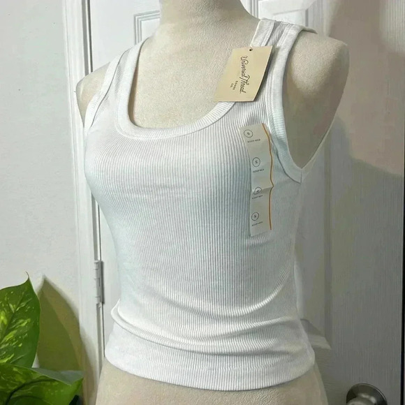 Universal Thread - Womens Slim Fit Ribbed Shrunken Tank Various Sizes - Picture 3 of 9